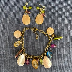 GREAT TO BUNDLE AND SAVE!  Fun and festive bracelet and earring bundle